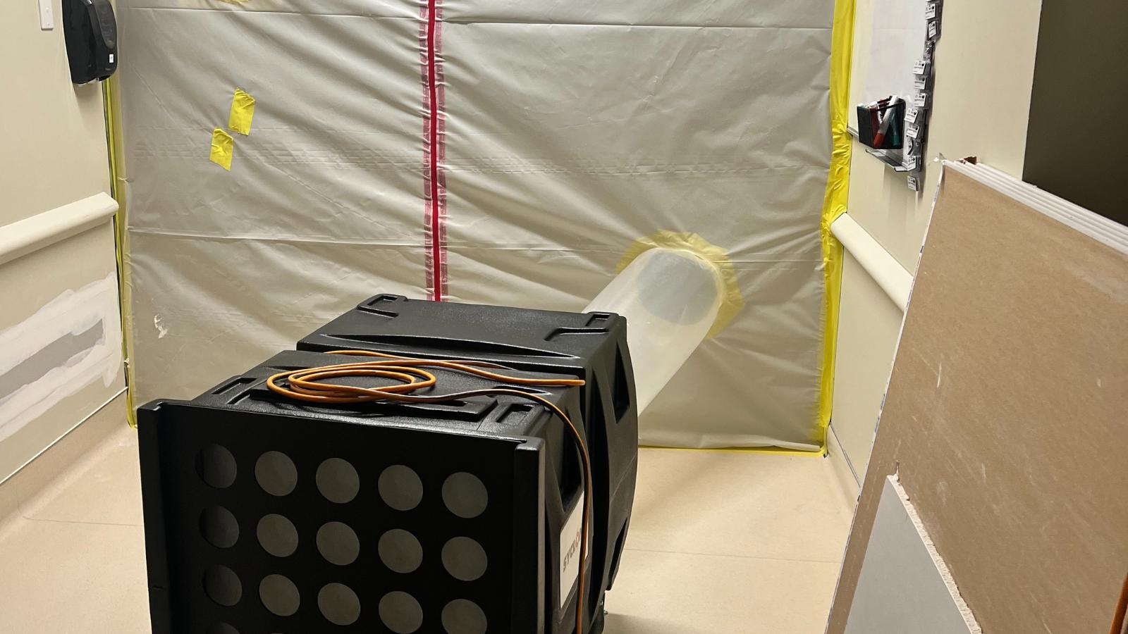 Negative vs Positive Air Chambers in Healthcare Restoration Projects